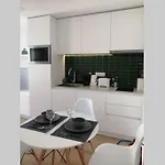 Cais De Apresentacao No Coracao De *