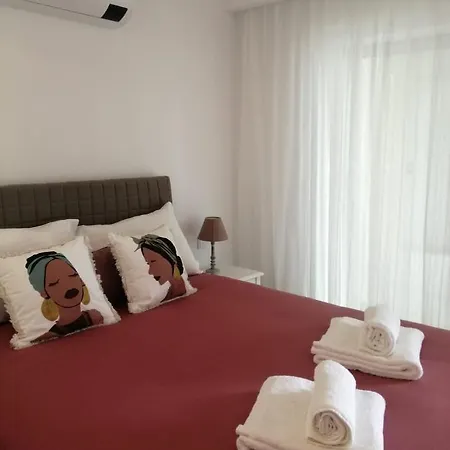 Cais De Apresentacao No Coracao De Apartament *